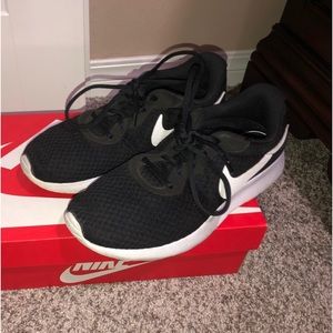 Nike Tajun Sneakers Black Womens 7.5